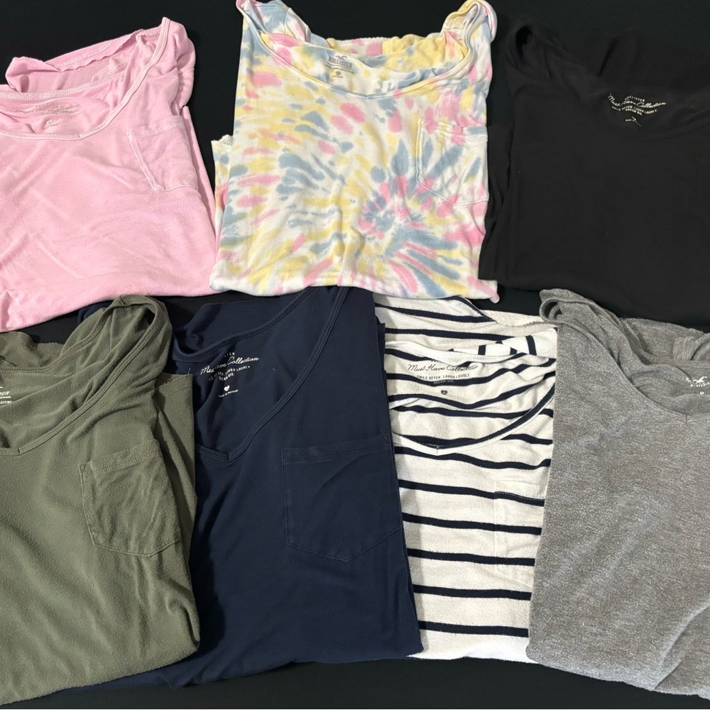 Hollister Must-Have T-shirt bundle!